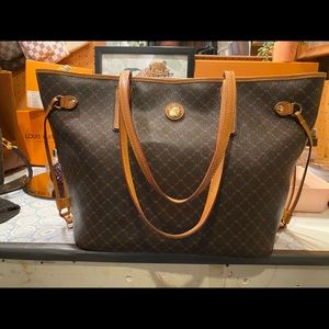Rioni Luxury Tote